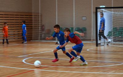 Юные футболисты из Висагинаса отправляются в Каунас на турнир (видео) - Культурные и спортивные мероприятия