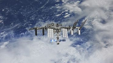 Роскосмос опубликовал новые фотографии МКС с борта корабля "Союз МС-08"