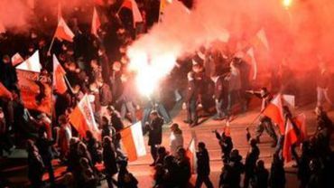 Польская полиция разогнала марш националистов слезоточивым газом