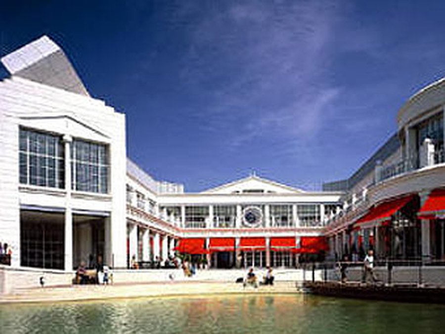 Британец хотел взорвать крупнейший в Европе торговый комплекс - В Мире