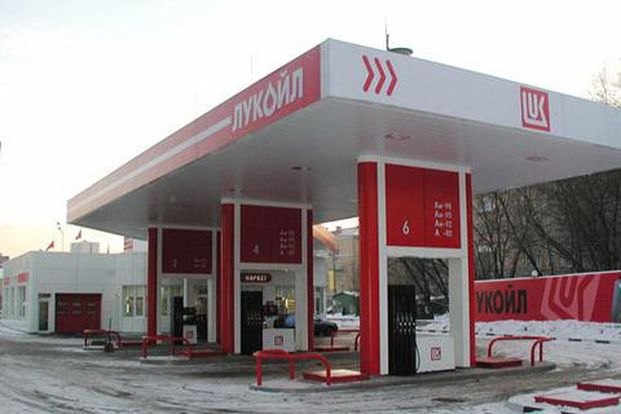 На литовских АЗС стремительно дорожает горючее - Литва и страны Балтии