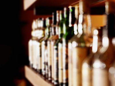 Литовский парламент поднимает возрастную планку продажи алкоголя в стране до 20 лет - Литва и страны Балтии