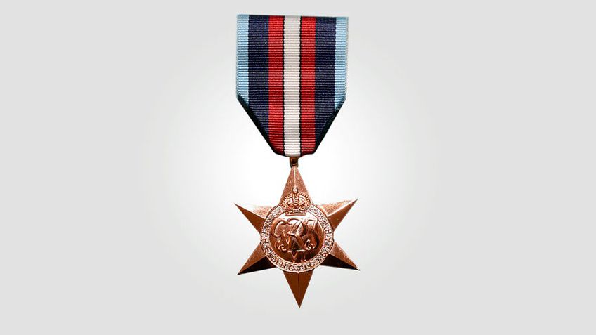 Британский ветеран получил медаль за полтора часа до смерти