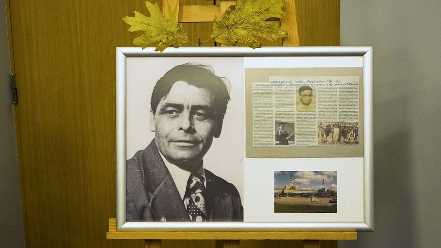 Открылась выставка уникальных фотографий  В. К. Чупаченко. Почему он мог беспрепятственно снимать режимный объект?  (видео) - В Висагинасе