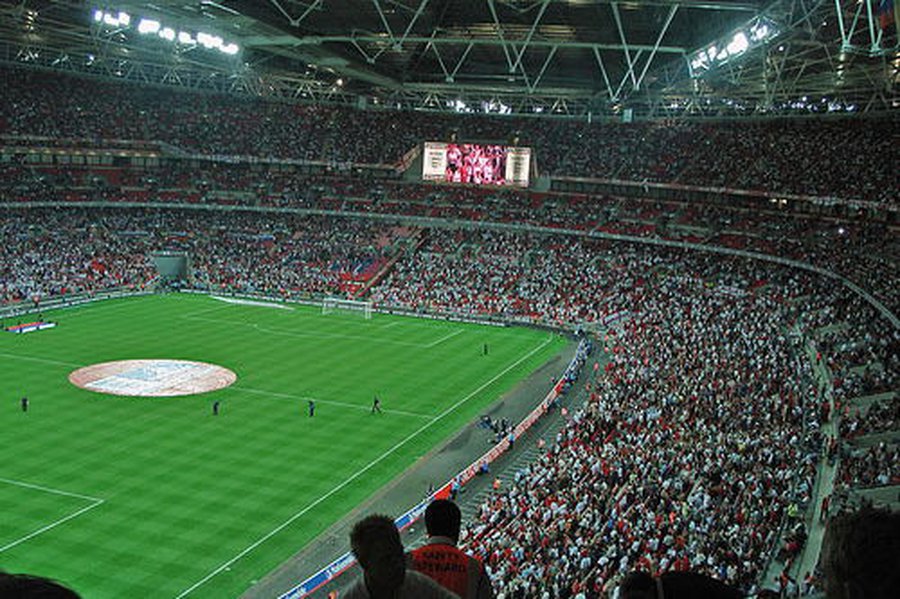 Владельцами английских футбольных клубов могут стать болельщики - Культурные и спортивные мероприятия