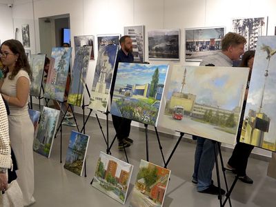 Выставка пленэра состоялась в городском музее (видео) - В Висагинасе