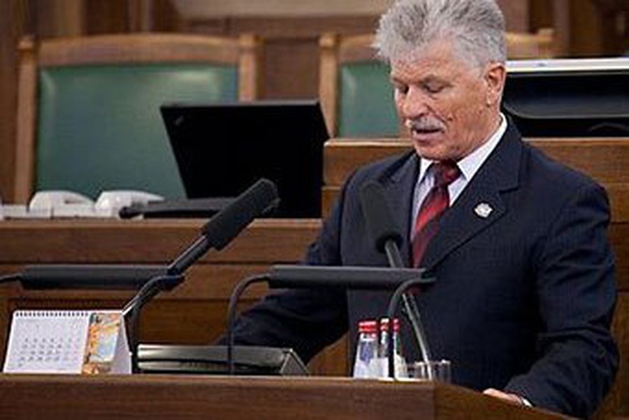 Латвийский депутат отделался выговором за интервью на русском - Литва и страны Балтии