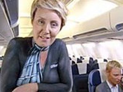 Новозеландская авиакомпания проводит голый инструктаж - Хобби, отдых и развлечения