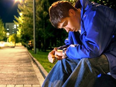 Официальное место жительства – лестничная клетка у двери маминой квартиры - Литва и страны Балтии