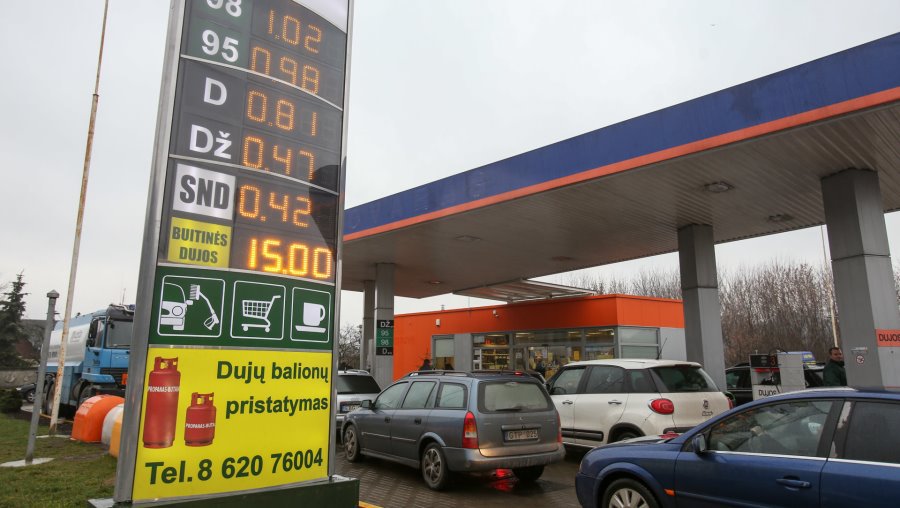 Комитет подсчитал, на сколько подорожает дизельное топливо - Литва и страны Балтии