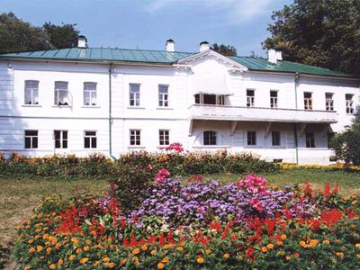 Внимание! Организуется экскурсия                 - В Висагинасе