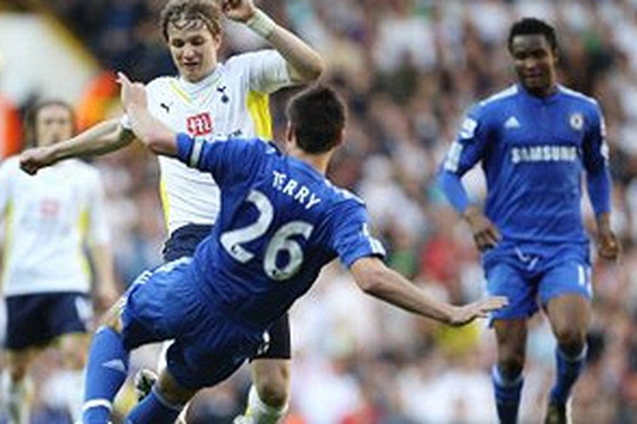 Павлюченко разобрался с Жирковым в Лондоне - Культурные и спортивные мероприятия