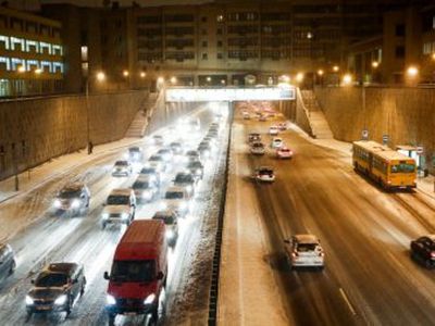 Vilniuje susidarė kilometrinės automobilių spūstys - Lietuva ir Baltijos šalys