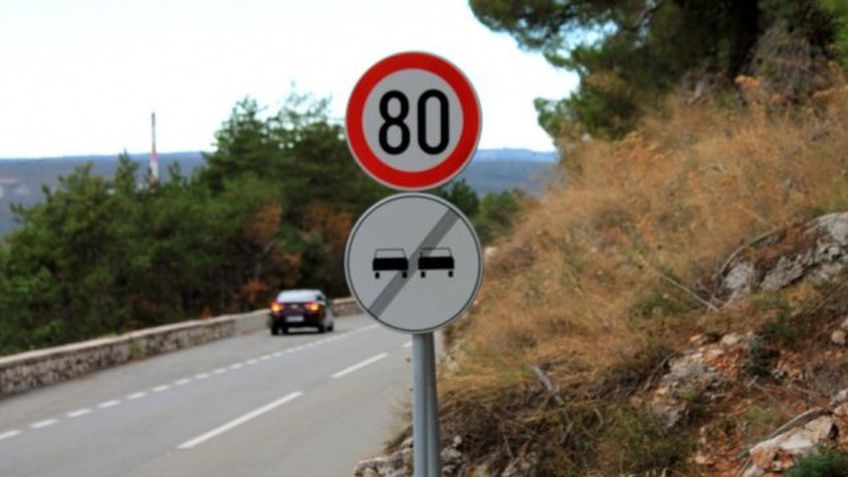 За скорость 80 км/ч в населенном пункте планируют лишать водительского удостоверения
