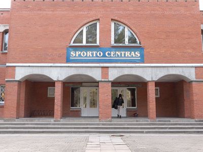 Здание спортцентра Тайкос, 23 передается на баланс самоуправления (видео) - В Висагинасе