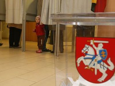 Gautos viešosios informacijos rengėjų ir skleidėjų deklaracijos apie paskleistą 2011 m. savivaldybių tarybų rinkimų politinę reklamą
 - Lietuva ir Baltijos šalys