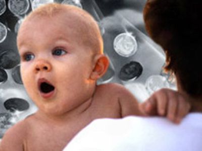 Столичный суд обратился в КС по поводу сокращения материнских выплат - Литва и страны Балтии