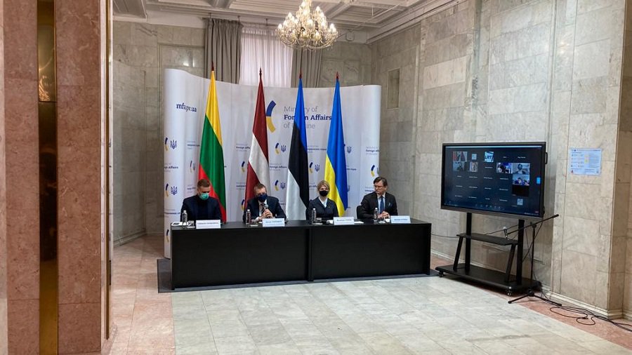 Глава МИД Украины: Киеву нужна помощь не только на словах - В Мире