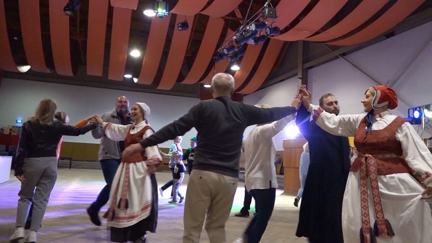 Дождь не помешал провести акцию «Вся Литва танцует» (видео)