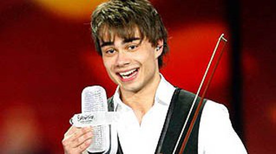    
Победитель «Евровидения» не считает, что был лучшим
 - Культурные и спортивные мероприятия