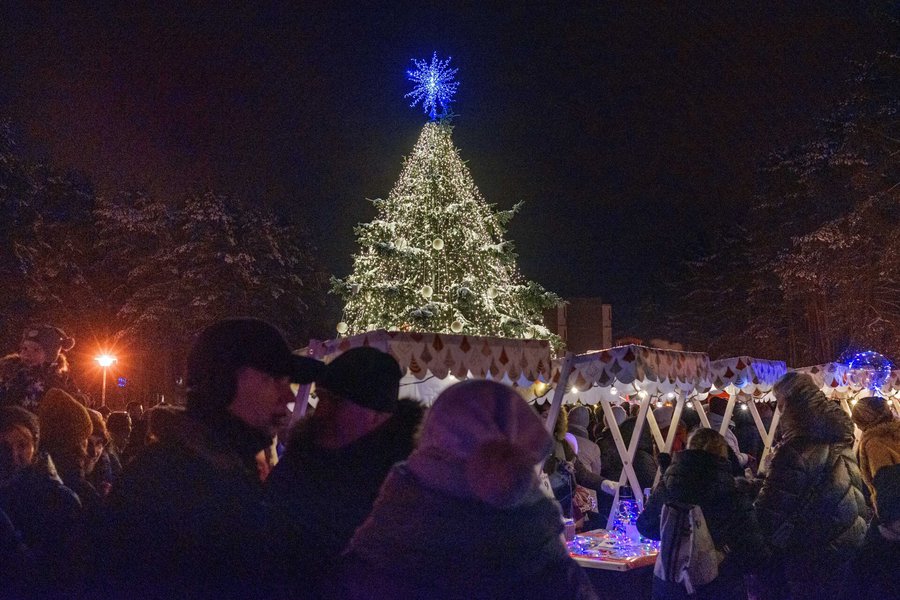 После зажжения огней на городской елке начнется отсчет времени до Нового года - В Висагинасе