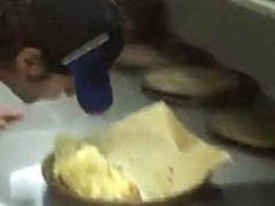 Сотрудница пиццерии, отснявшая на видео ужасы фастфуда, не может найти новую работу - Хобби, отдых и развлечения