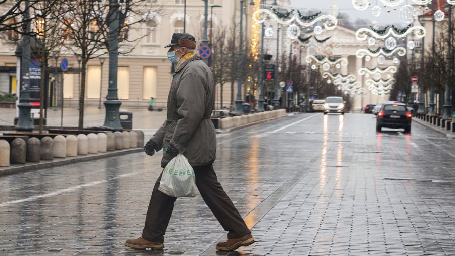 Правительство разрешило возобновить деятельность парикмахерских и магазинов, имеющих отдельный вход - Литва и страны Балтии
