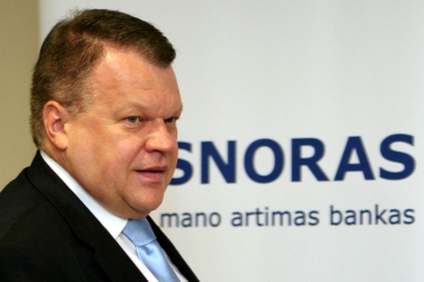 Глава Snoras рассказал литовским СМИ, что его банк стал жертвой атаки государства

                                