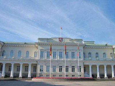 Литовским таксистам запретили перевозить алкоголь - Литва и страны Балтии