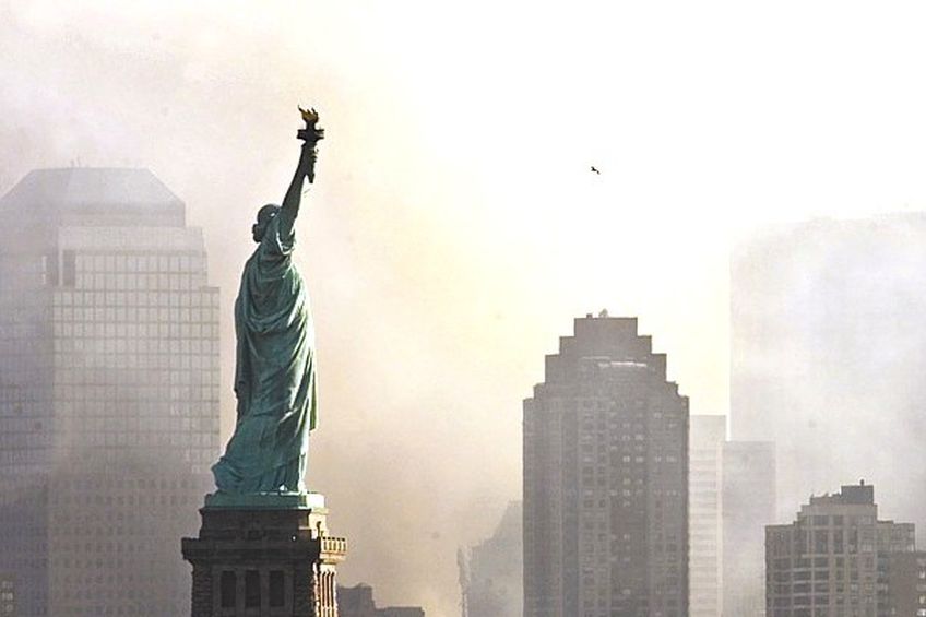 В сеть выложили неизвестное видео терактов 11 сентября                