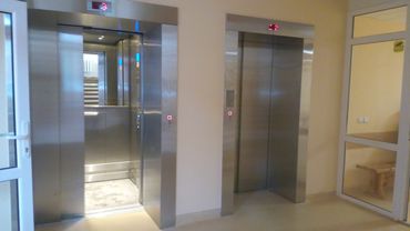 Сданы в эксплуатацию лифты в поликлинике. У посетителей есть претензии