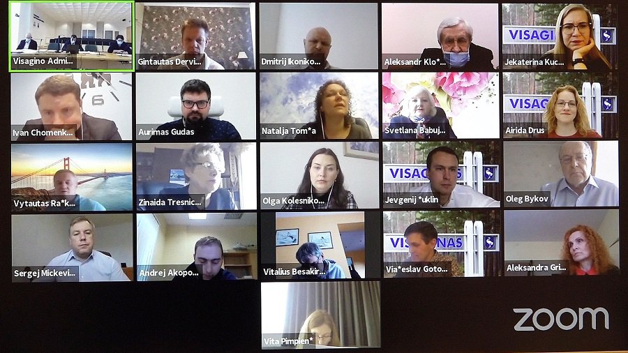 Спустя 1,5 часа началась прямая трансляции заседания Совета самоуправления - В Висагинасе
