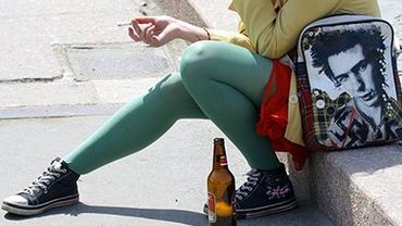 Девушка с пивом (без весла)                                        