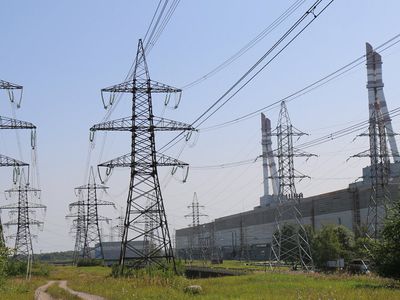 Начались работы по демонтажу линий электропередачи в 330 кВ - В Висагинасе