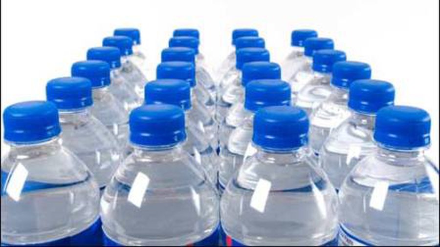 Чем опасна пластиковая бутылка? - Наука и здоровье