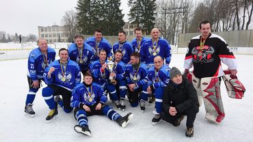 Висагинская хоккейная команда стала чемпионом Аукштайтийской лиги!