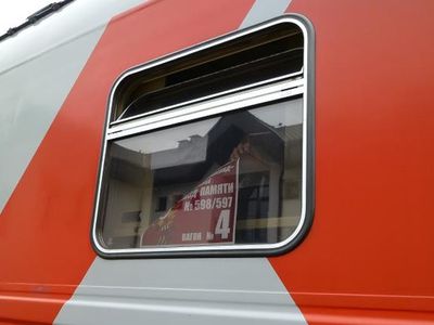 В Литву не впускали поезд с советской символикой из России - Литва и страны Балтии