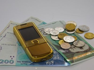 Beveik trečdalį greitųjų kreditų kai kurios įmonės išduoda bedarbiams - Lietuva ir Baltijos šalys