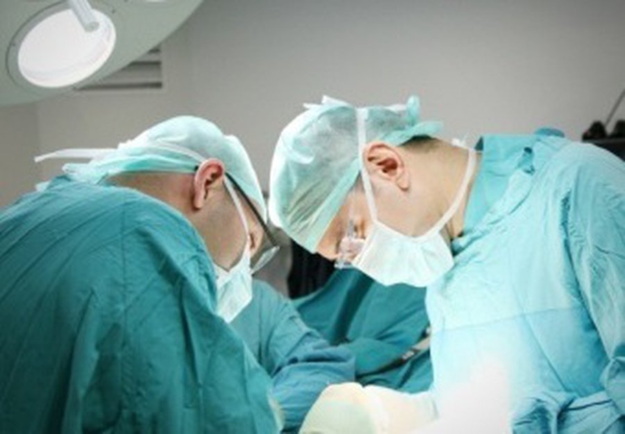 Шведские хирурги по ошибке удалили пациентке часть бедренной кости - Наука и здоровье