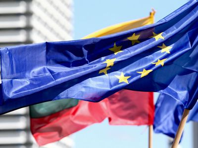 Долг экономной Литвы рос быстрее, чем у других стран Европы - Литва и страны Балтии