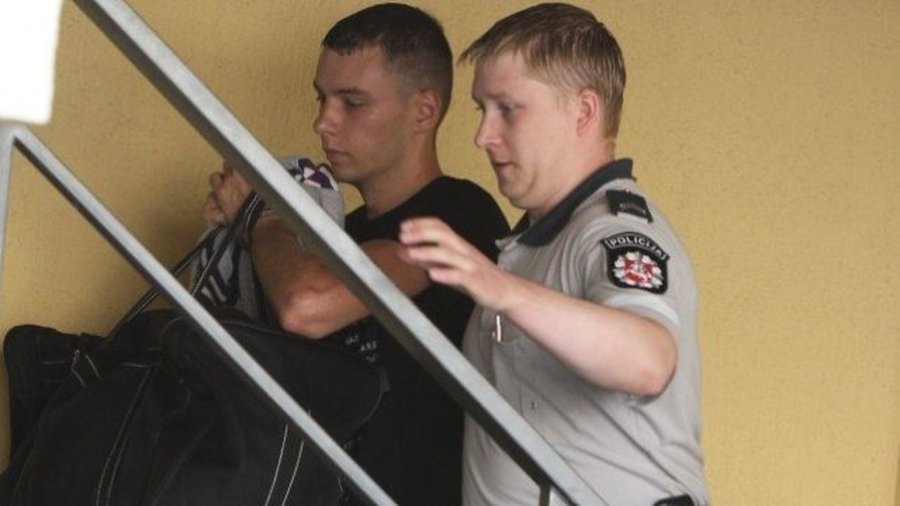 Водителю, убившему мать и дочь, прокуроры оказывают особое внимание - Происшествия и криминал