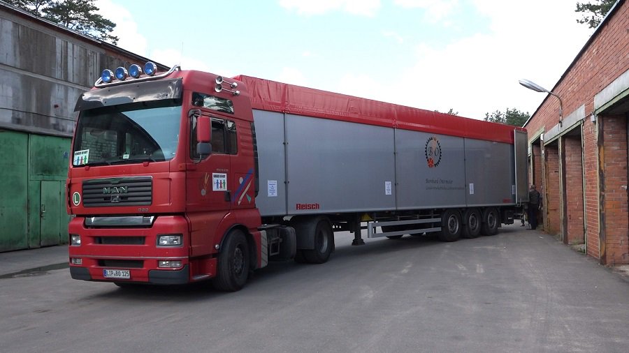 Гуманитарная помощь из Германии снова прибывает в Висагинас (видео) - В Висагинасе