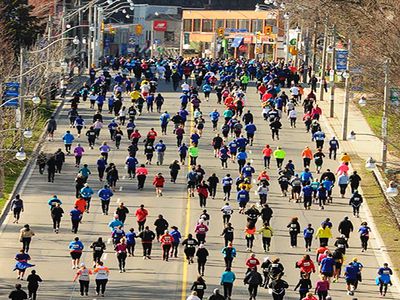 Канадка по ошибке выиграла марафон, заслушавшись музыкой в своем плеере - Культурные и спортивные мероприятия