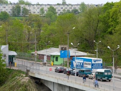 На пограничный пункт в Нарве не могут набрать сотрудников со знанием русского языка - Литва и страны Балтии