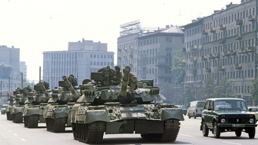 В России вспоминают путч 22-летней давности
 - В Мире