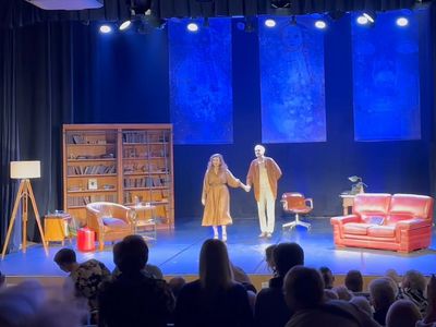 Старый Вильнюсский театр в Висагинасе. «Маленькие супружеские преступления» - В Висагинасе