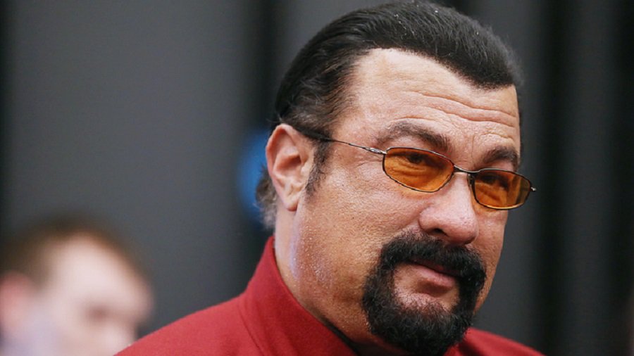 Стивен Сигал на посту спецпредставителя МИД РФ намерен бороться за гармонию в мире - В Мире