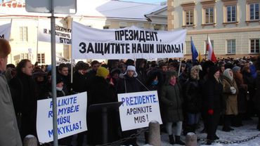 Забастовщики призывают граждан Литвы принять участие в акциях протеста против реформы образования

                                 