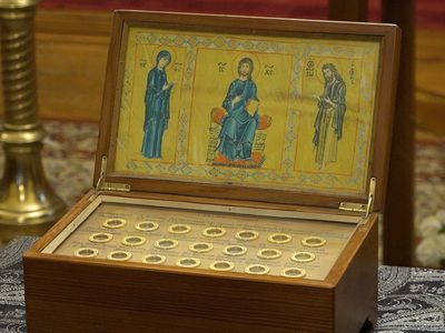 Паломники в Висагинасе. Святым мощам смогли поклониться не только висагинские православные (видео) - Мир православия