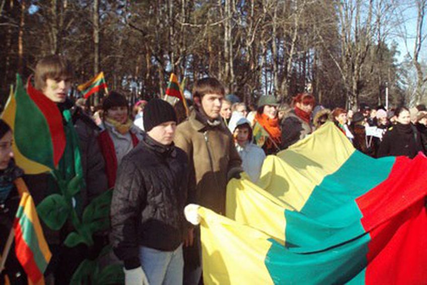 Патриотическая акция «Будь частью Литвы» пройдет 16 февраля в 15 городах

                                